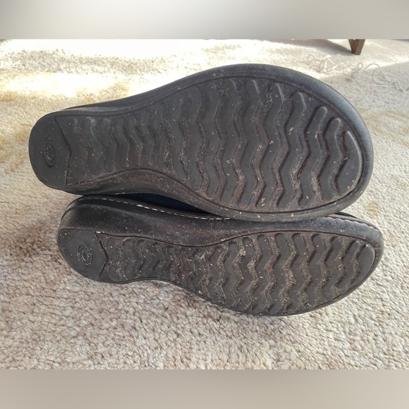 UGG Haywell pull on suede boot with Sherling lining woman's size 9 - Picture 6 of 6